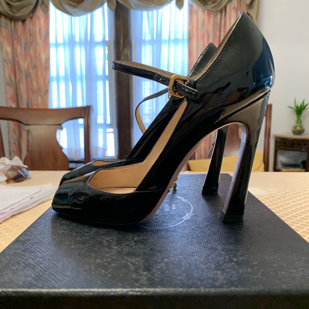 Prada Vernice Taffeta Patent Nero Heels